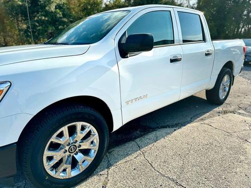 2017 Nissan Titan S