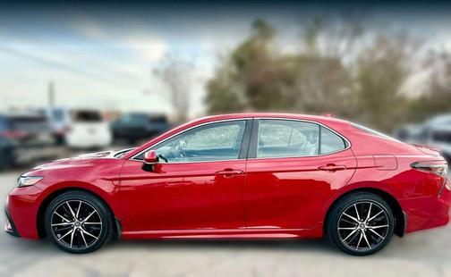 2023 Toyota Camry SE