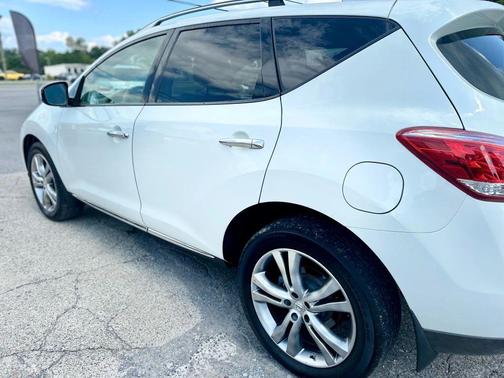 2011 Nissan Murano LE