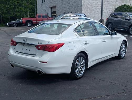 2015 INFINITI Q50 Premium