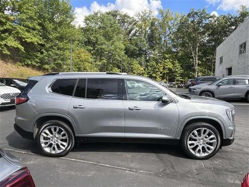 2024 GMC Acadia Denali
