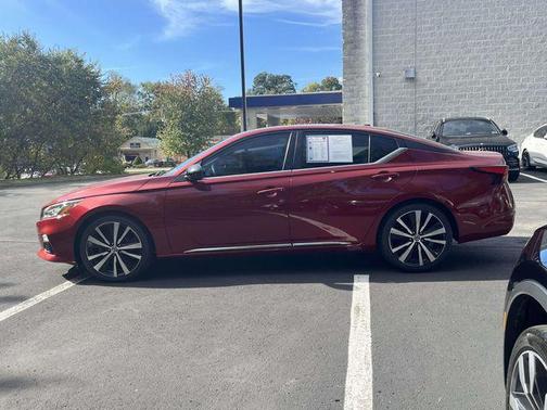 2020 Nissan Altima SR FWD