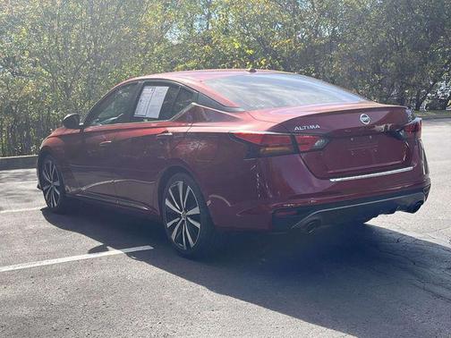 2020 Nissan Altima SR FWD