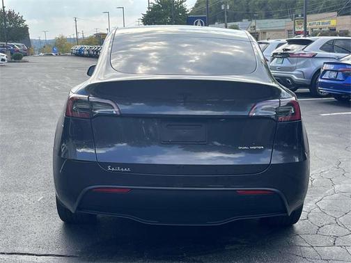 2025 Tesla Model Y Long Range Dual Motor All-Wheel Drive