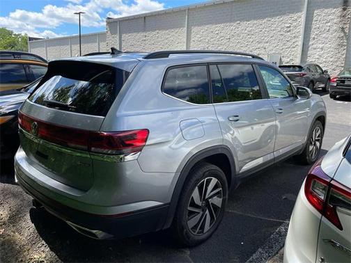 2024 Volkswagen Atlas 2.0T SE w/Technology 4MOTION