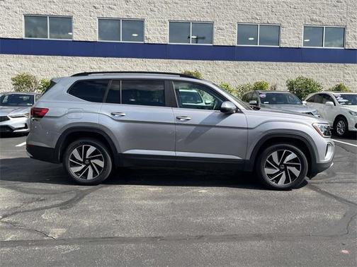 2024 Volkswagen Atlas 2.0T SE w/Technology 4MOTION