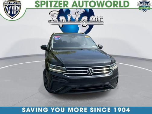 Deep Black Pearl 2022 Volkswagen Tiguan 2.0T SE 4MOTION