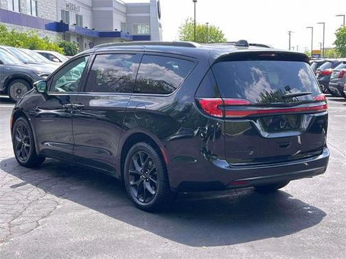 2022 Chrysler Pacifica Limited