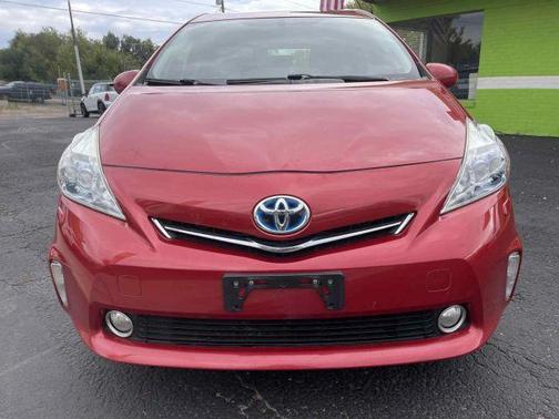 2013 Toyota Prius v Five