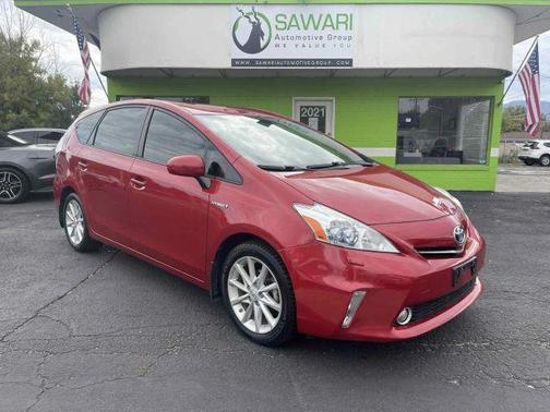 2013 Toyota Prius v Five