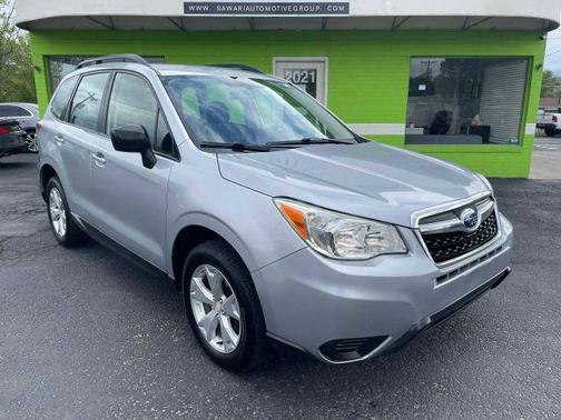 Ice Silver Metallic 2015 Subaru Forester 2.5i