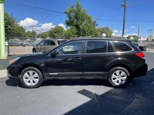 2010 Subaru Outback 2.5i Premium