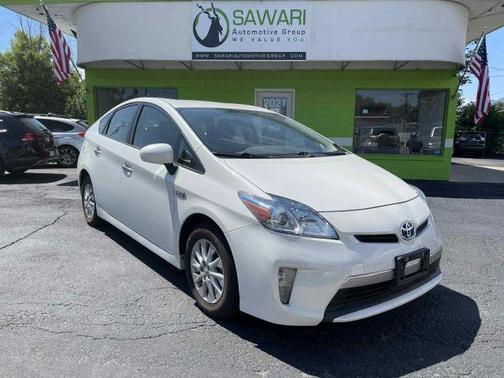 2012 Toyota Prius Plug-in Base (CVT)