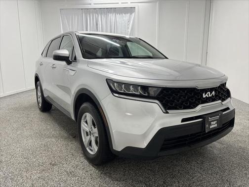 2022 Kia Sorento LX