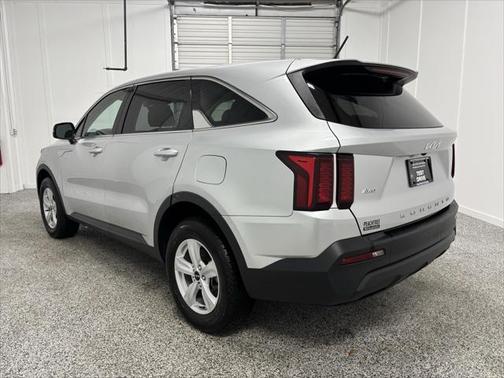 2022 Kia Sorento LX