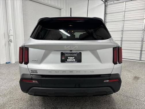 2022 Kia Sorento LX