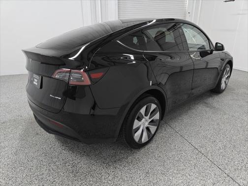 2024 Tesla Model Y Long Range Dual Motor All-Wheel Drive