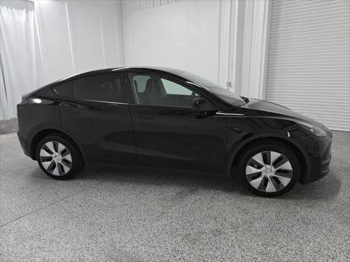 2024 Tesla Model Y Long Range Dual Motor All-Wheel Drive
