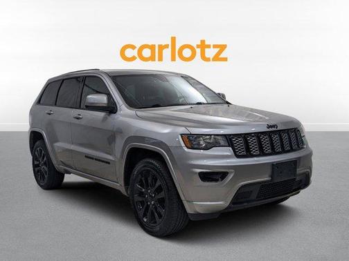 Photo 2 of 34 of 2018 Jeep Grand Cherokee Altitude