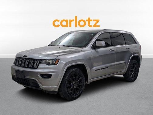 Photo 4 of 34 of 2018 Jeep Grand Cherokee Altitude