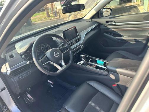 2023 Nissan Altima SR FWD