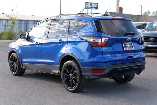 Lightning Blue Metallic 2017 Ford Escape SE
