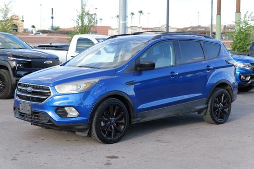 Lightning Blue Metallic 2017 Ford Escape SE