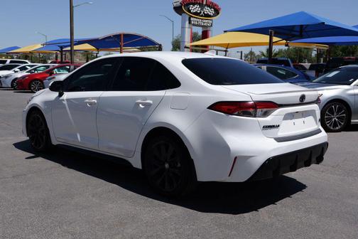 Ice Cap 2023 Toyota Corolla SE