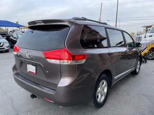 Predawn Gray Mica 2013 Toyota Sienna LE