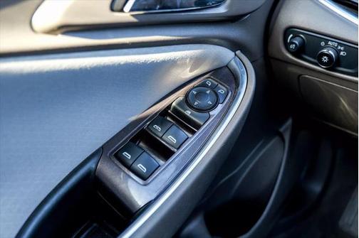 2021 Chevrolet Malibu FWD LT