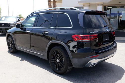 Black 2021 Mercedes-Benz GLB 250 4MATIC