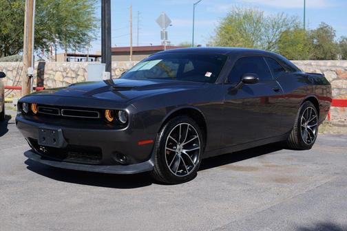 Granite Pearlcoat 2020 Dodge Challenger SXT