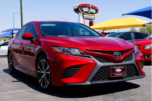 2019 Toyota Camry SE