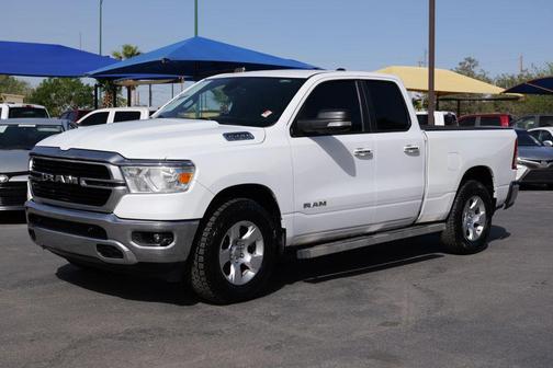 Bright White Clearcoat 2019 RAM 1500 Big Horn