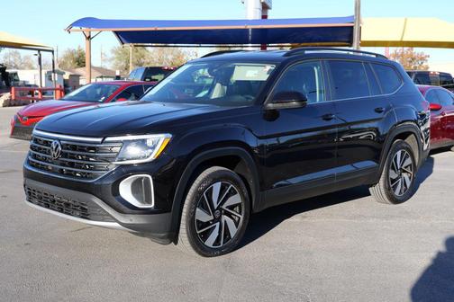 2025 Volkswagen Atlas 2.0T SE w/Technology