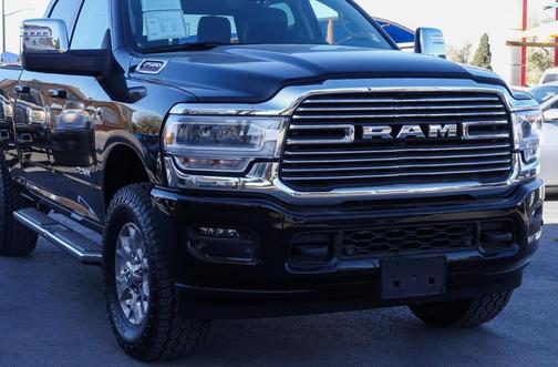 2024 RAM 2500 Laramie Crew Cab 4x4 6'4' Box