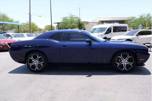 2014 Dodge Challenger SXT