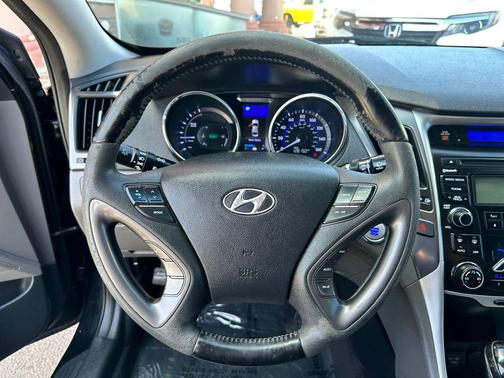 2012 Hyundai SONATA Hybrid Base