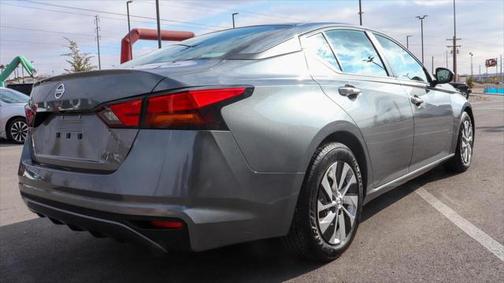 2022 Nissan Altima S FWD