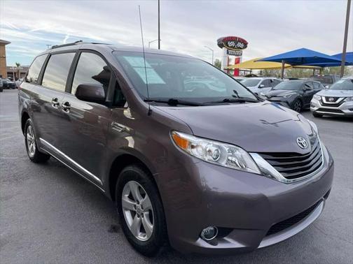 2013 Toyota Sienna LE
