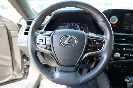 2022 Lexus ES 350 Base