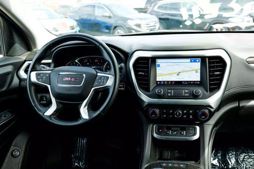 2023 GMC Acadia AWD SLT