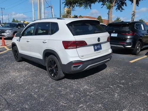 2022 Volkswagen Taos SE