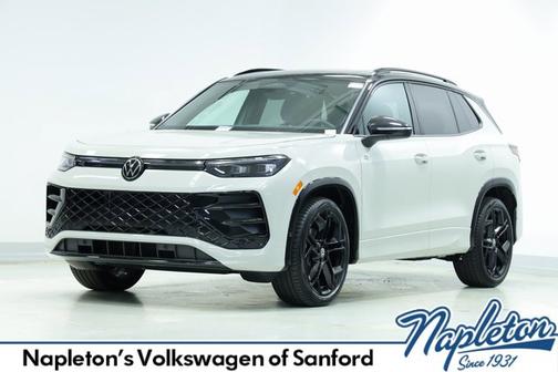 2025 Volkswagen Tiguan SE R-Line Black