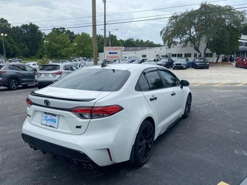 Super White 2021 Toyota Corolla SE