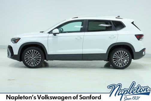 2025 Volkswagen Taos SE