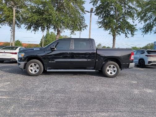 Diamond Black Crystal Pearlcoat 2021 RAM 1500 Big Horn