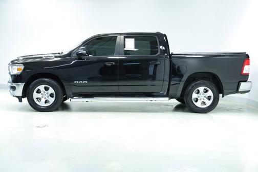 Diamond Black Crystal Pearlcoat 2021 RAM 1500 Big Horn