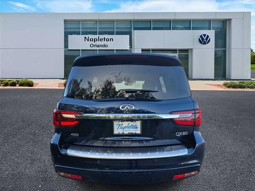 2024 INFINITI QX80 LUXE