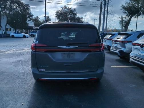 2021 Chrysler Pacifica Hybrid Touring L